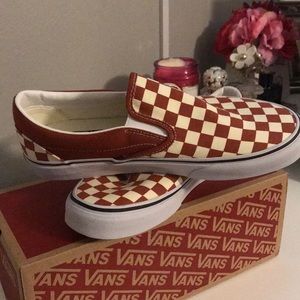 Classic checkered slip-ons